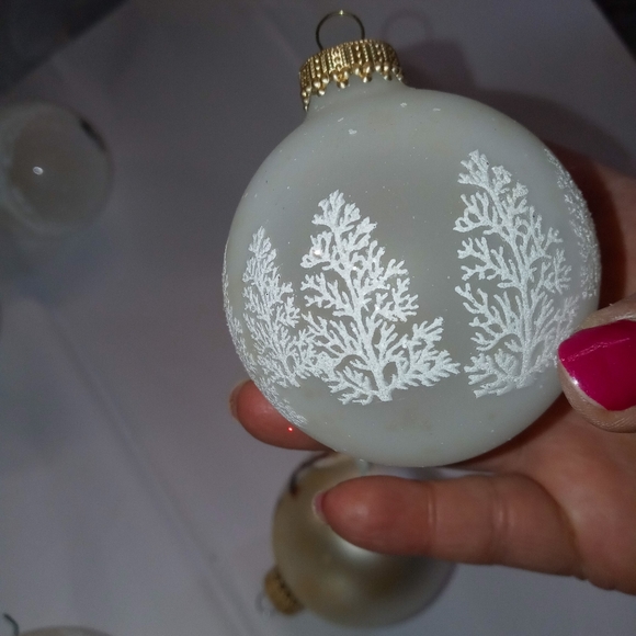 4 Snowman ornaments 🌲 - Picture 4 of 6